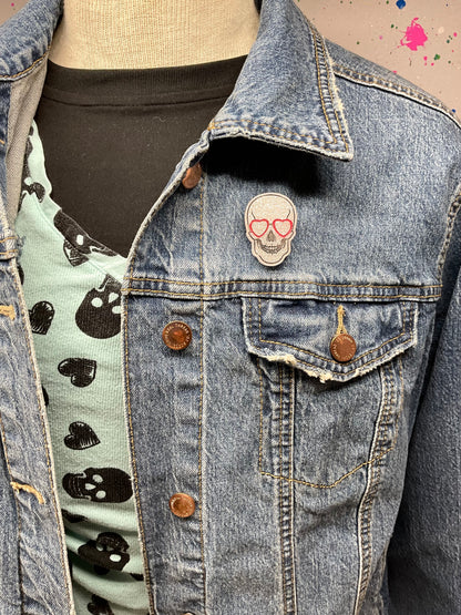 White Skull Pin with Heart Eye Glasses