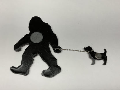 Large Bigfoot Walking Dog Magnet - Puppy With Thin Chain