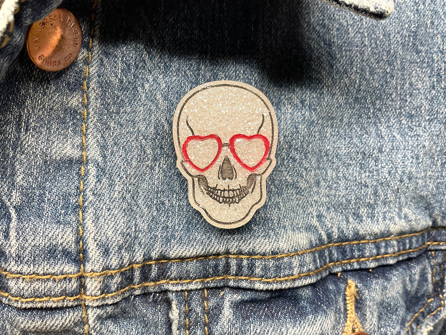 White Skull Pin with Heart Eye Glasses