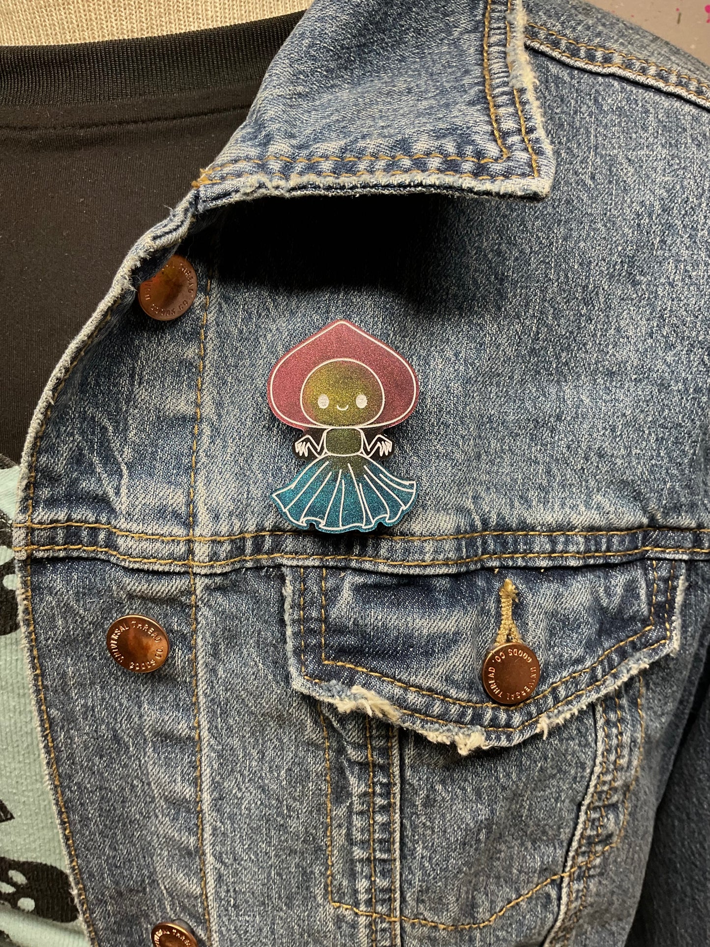 Red & Blue Flatwoods Monster Pin