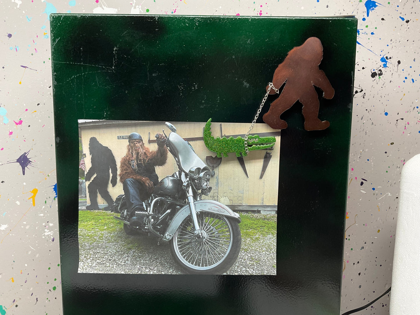 Large Bigfoot Walking Alligator Magnet