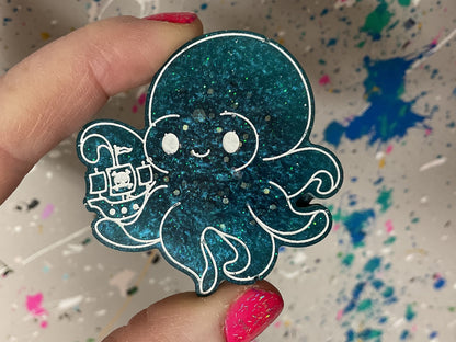 Small Teal Kraken Magnet With Silver Glitter