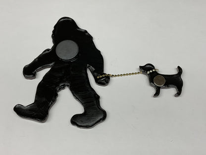 Large Bigfoot Walking Dog Magnet - Puppy With Diamond Chain