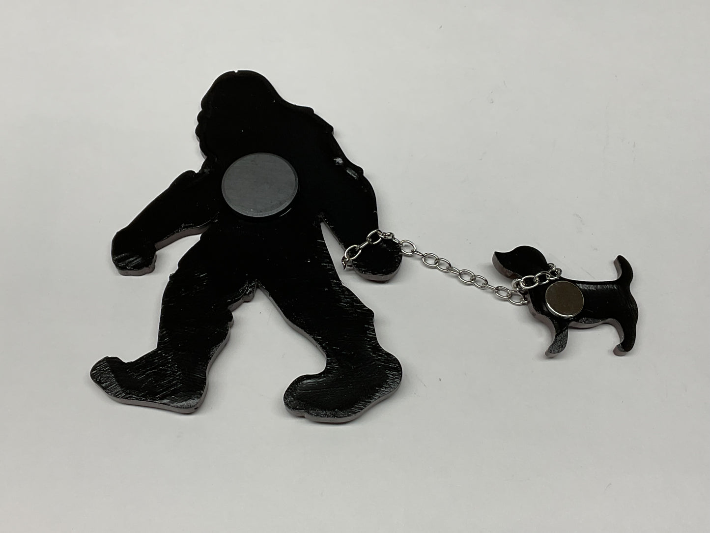 Large Bigfoot Walking Dog Magnet - Puppy with Thick Chain