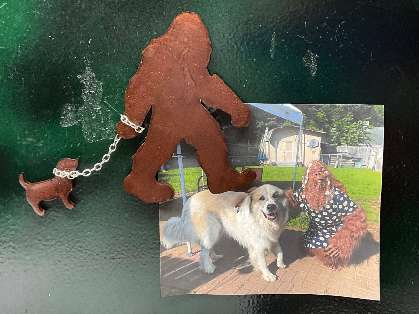 Large Bigfoot Walking Dog Magnet - Puppy with Thick Chain