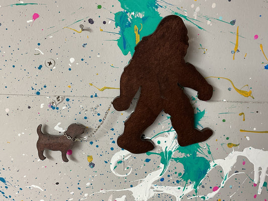 Large Bigfoot Walking Dog Magnet - Puppy With Thin Chain