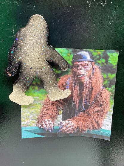 Large Black & White Glitter Bigfoot Magnet - 5 Inches Tall