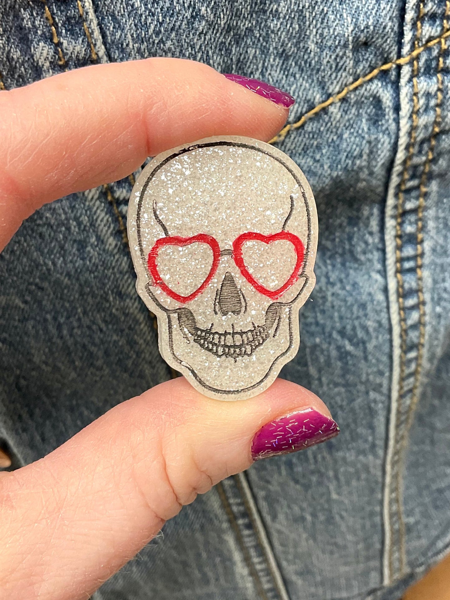 White Skull Pin with Heart Eye Glasses